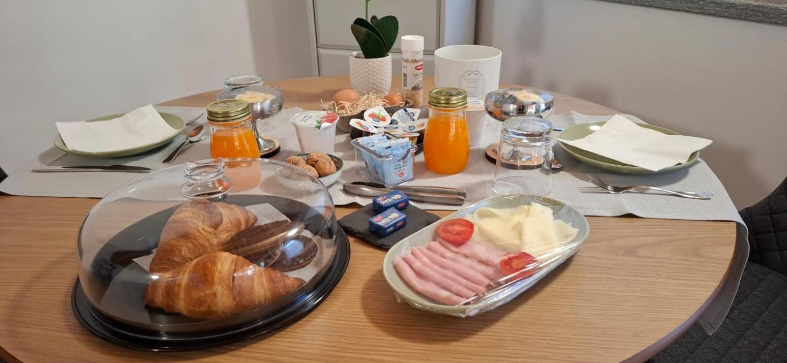 Le Farfalle Di 阿尔梅诺 外观 照片